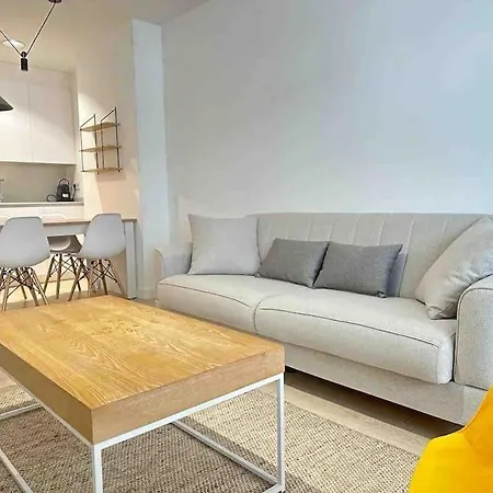 New Port, Free Parking Ybh1s Apartment *