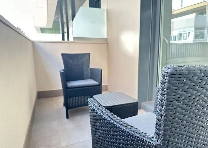 Jacinto Benavente 15, 1s Con Parking Gratis By Ybh Vigo